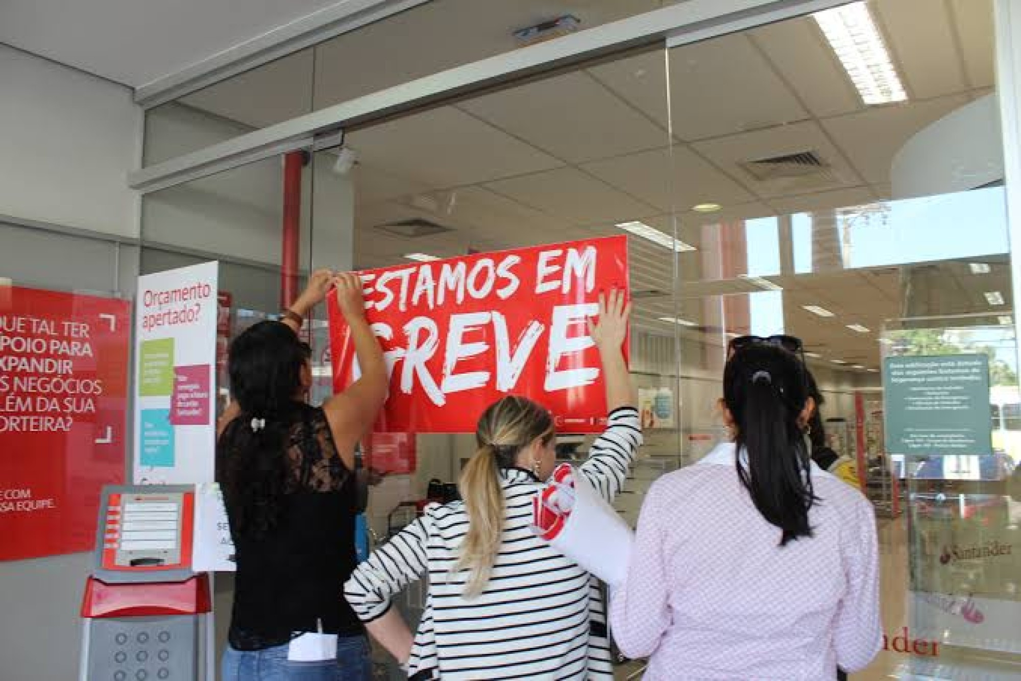 Bancários paralisam atividades nesta quinta-feira, mas atendimento segue normal na região