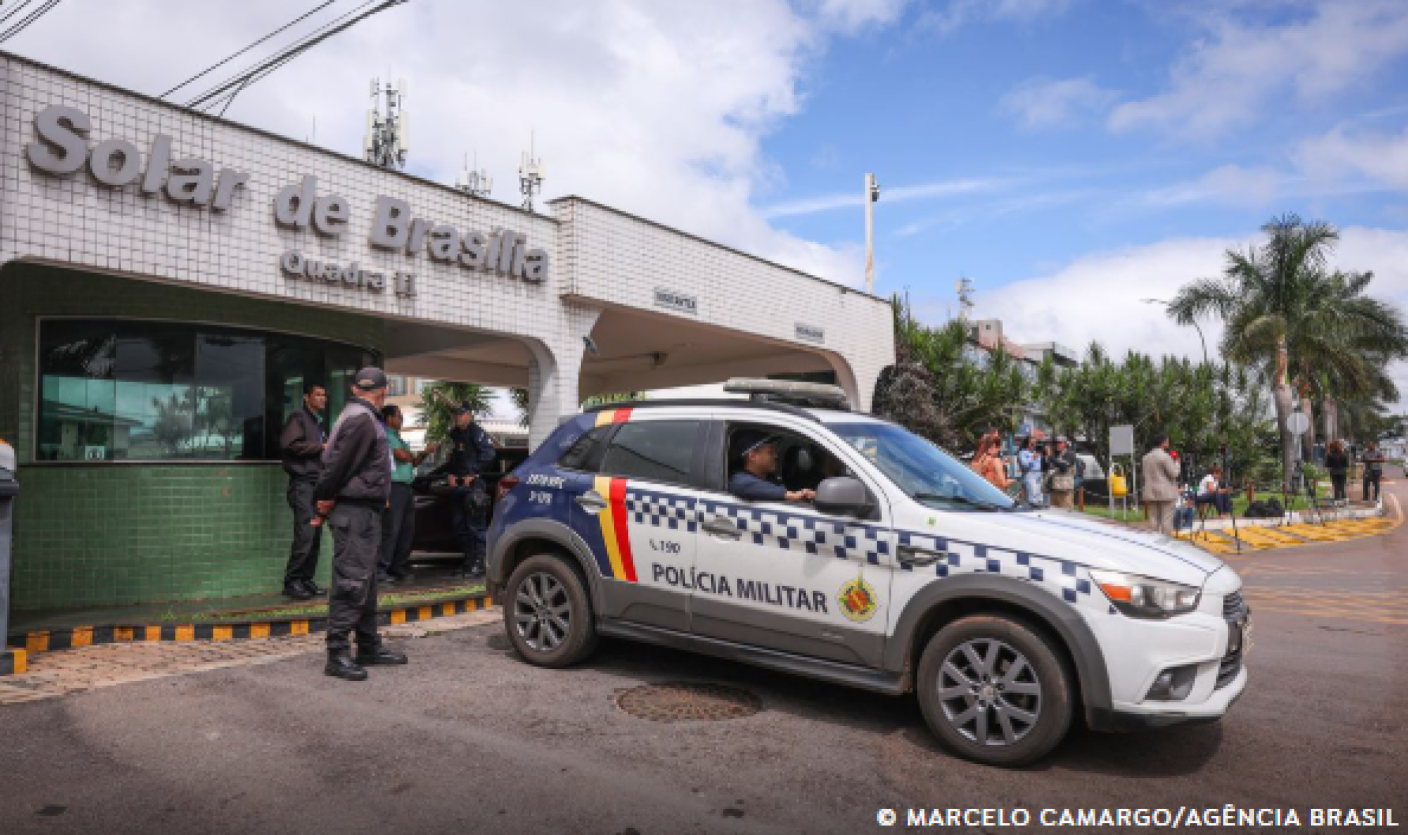 Moraes mantém restrições na prisão domiciliar de Bolsonaro