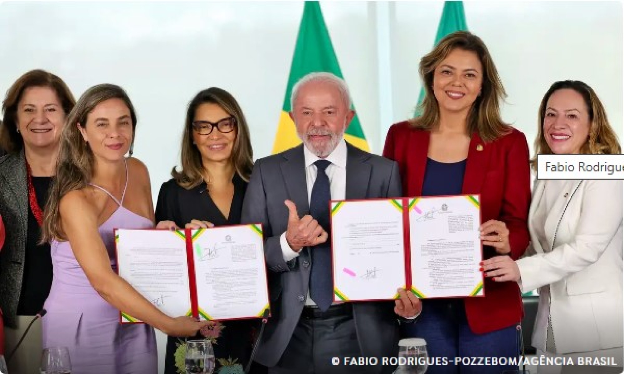 Lula sanciona leis para fortalecer combate à violência contra mulheres