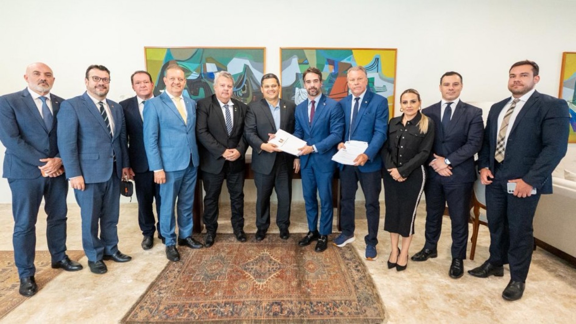 Eduardo Leite cobra do Senado votação de projeto para renegociar dívidas de produtores rurais do RS