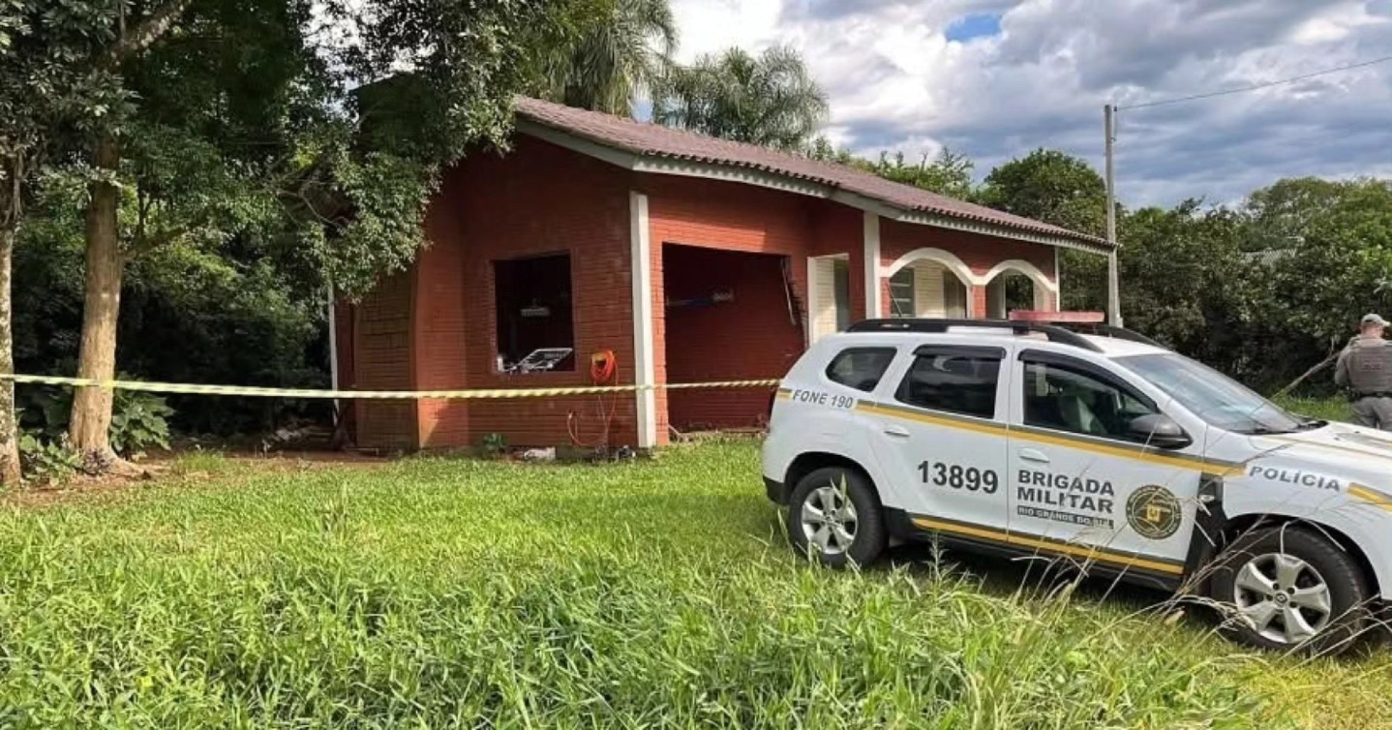 Mulher e ex-marido são identificados entre as vítimas encontradas mortas