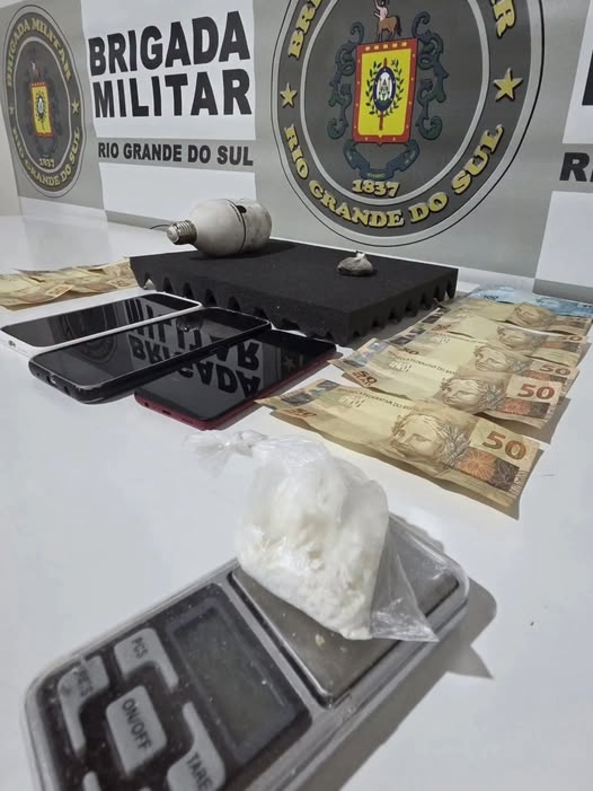 Jovem é preso pela Brigada Militar em Guaporé .