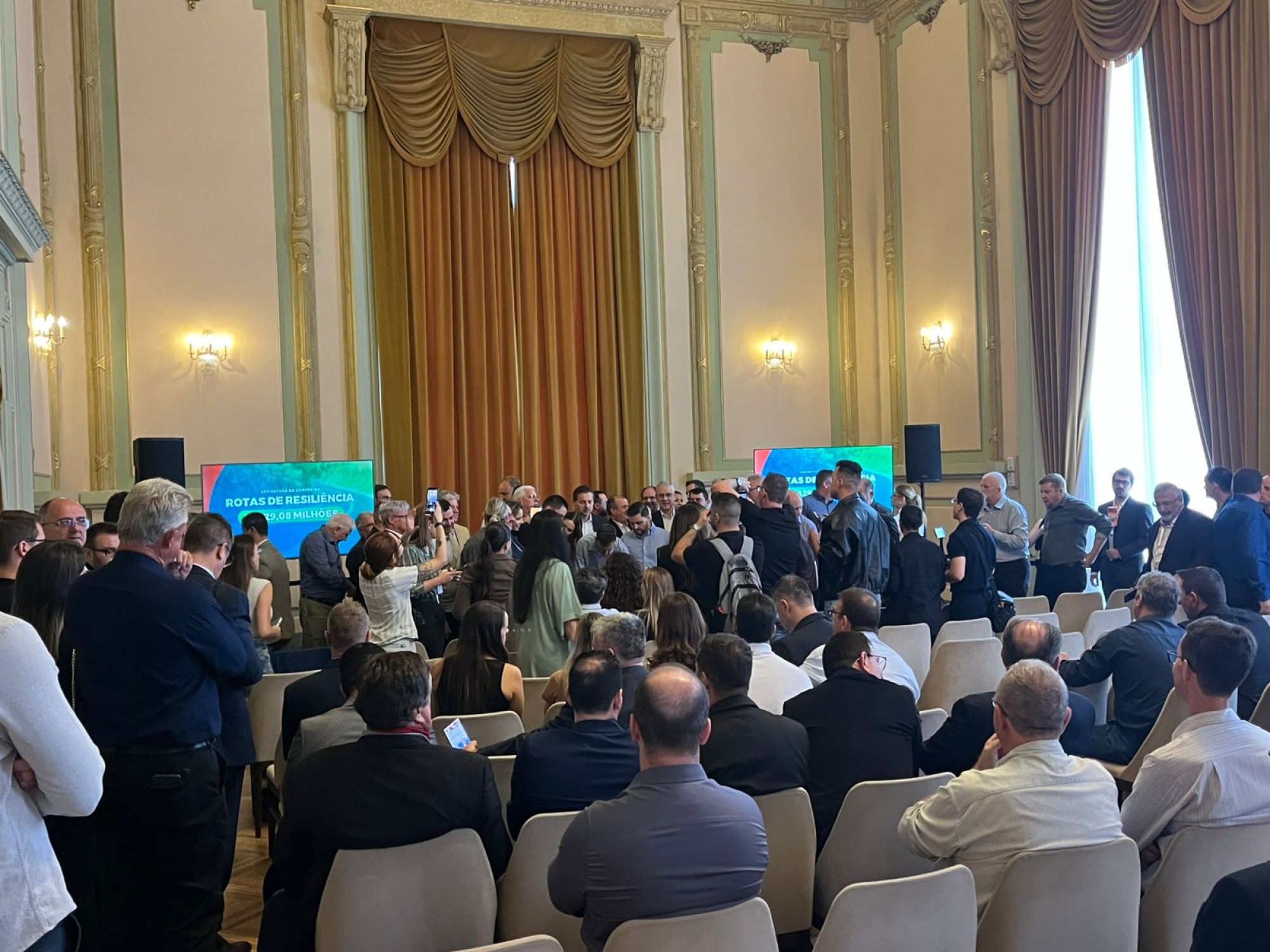 Vice-governador Gabriel Souza anuncia convênios do Programa Rotas de Resiliência para 22 municípios