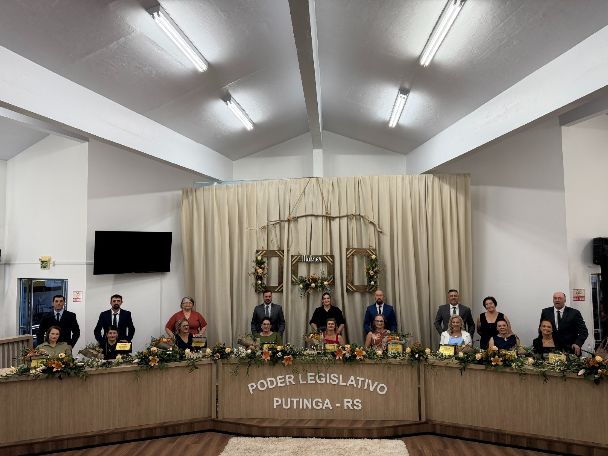 Câmara de Putinga homenageia mulheres que fazem a diferença na comunidade