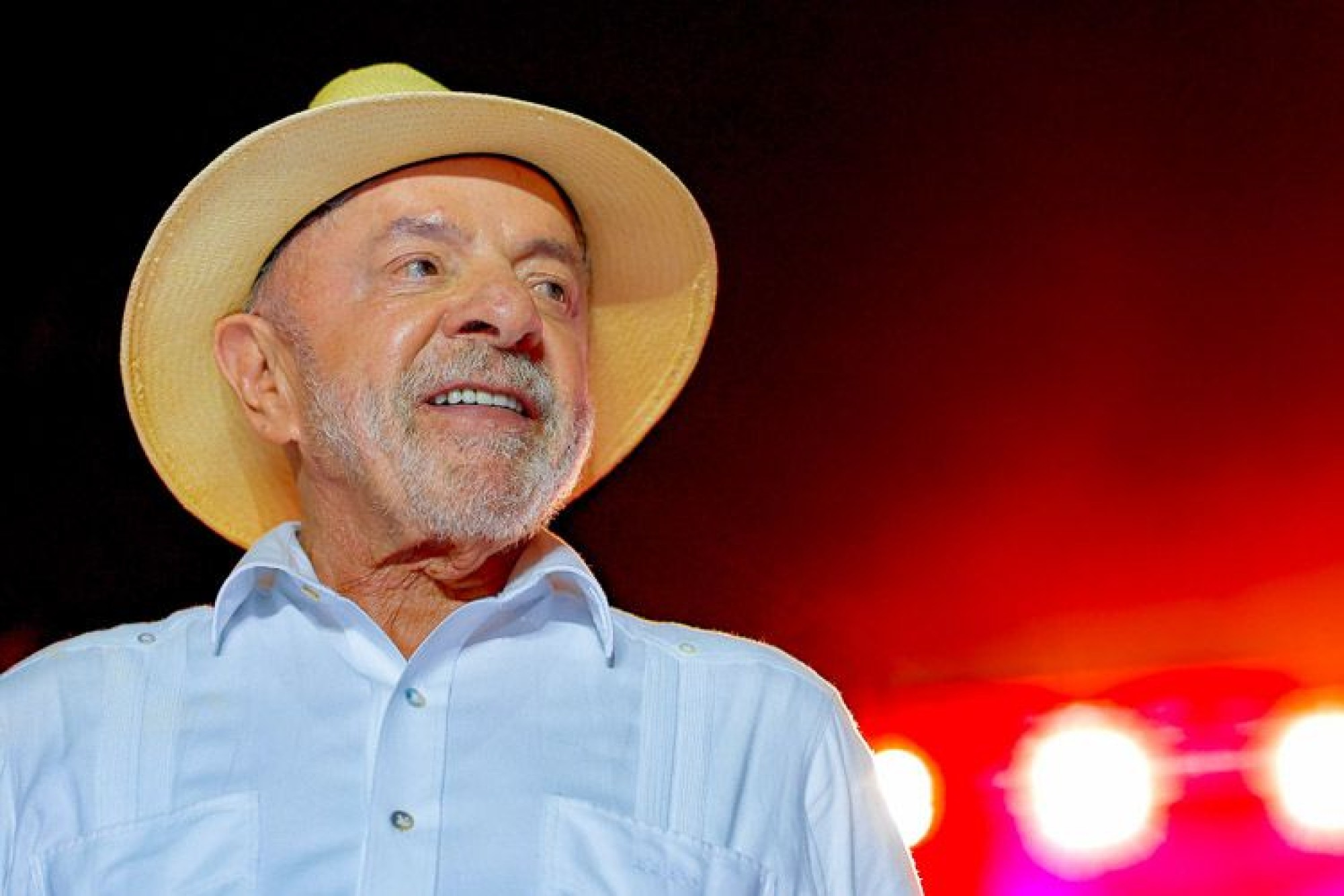 Lula é reeleito presidente do Brasil no segundo turno, aponta apuração nacional